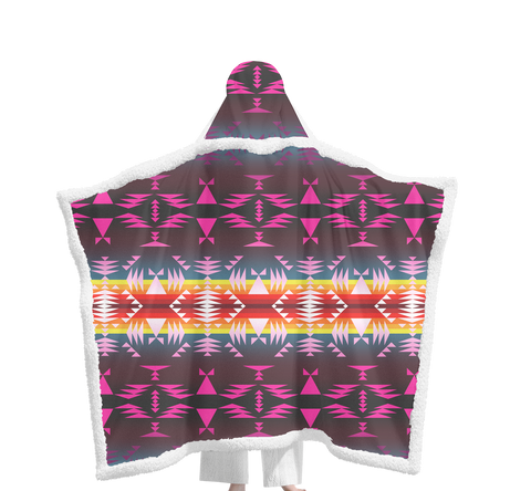GB-NAT00653 Pattern Native Wearable Hooded Blanket