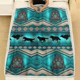 DS260710M01 Wolf Native American Fleece Blanket