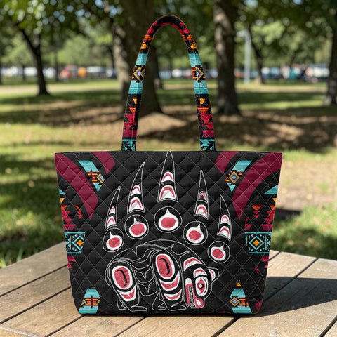 GB-HW0011371 Bear Claw Native American Quilted Shoulder Tote Bag