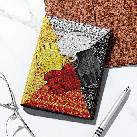 GB-NAT00627 Native American Leather Passport Wallet