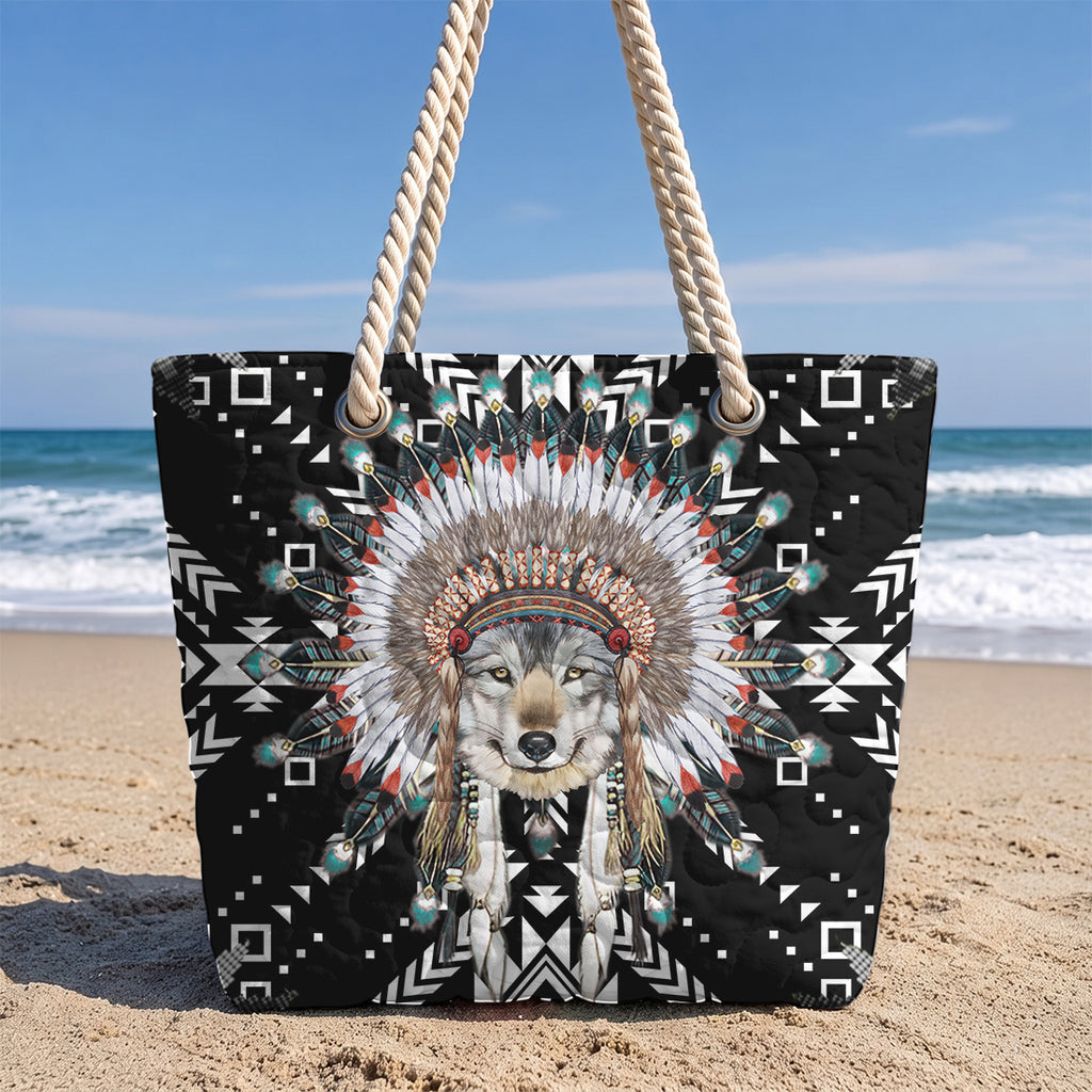 GB-NAT00649 Wolf Chief Native American Quilted Beach Bag