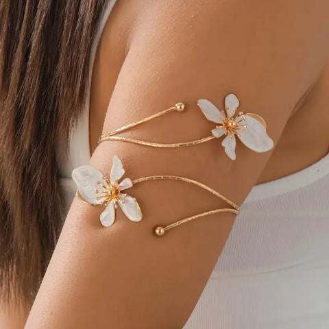 Boho Floral Arm Cuff Bracelet for Women – Vintage Gold Open Bangle