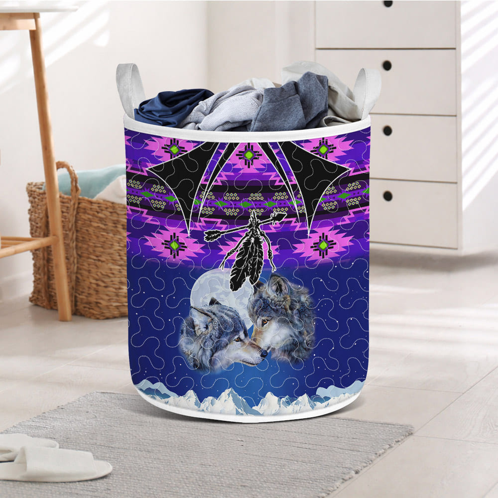 SH251119M13 Wolf Couple Native American Quilted Laundry Basket
