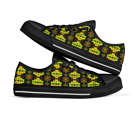GB-NAT00720-08 Tribes Pattern Native American Low Top Canvas Shoe