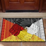 Powwow StoreGBNAT00627 Medicine Wheel Hand Native Doormat