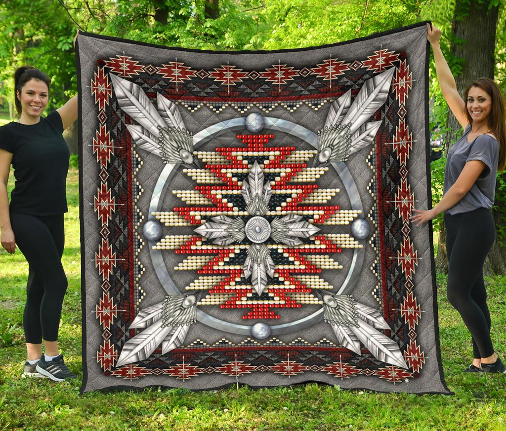 Naumaddic Arts Native American Design Premium Quilt